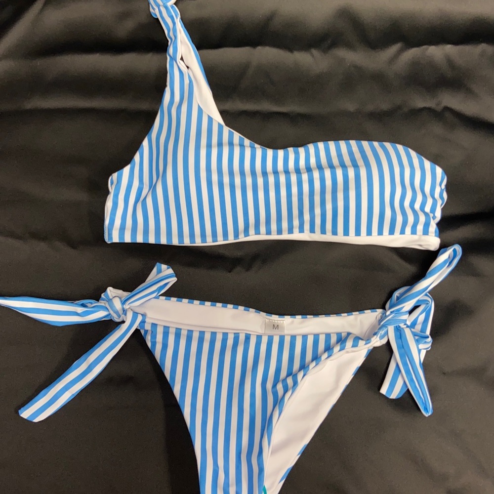 NWT Shein blue striped bikini